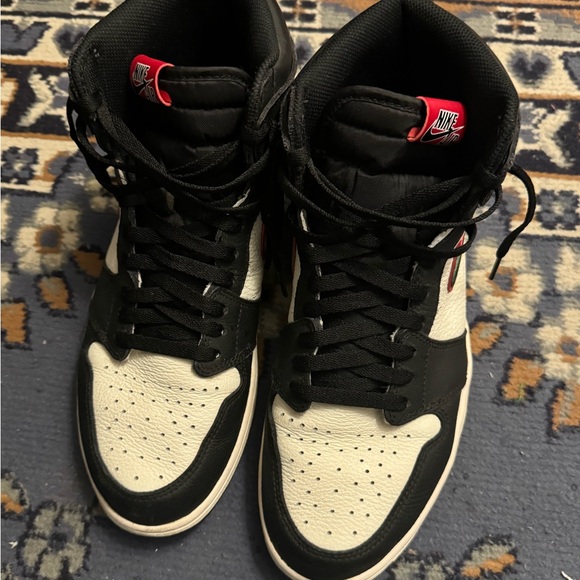 Jordan 1 A Star Is Born - Picture 3 of 3